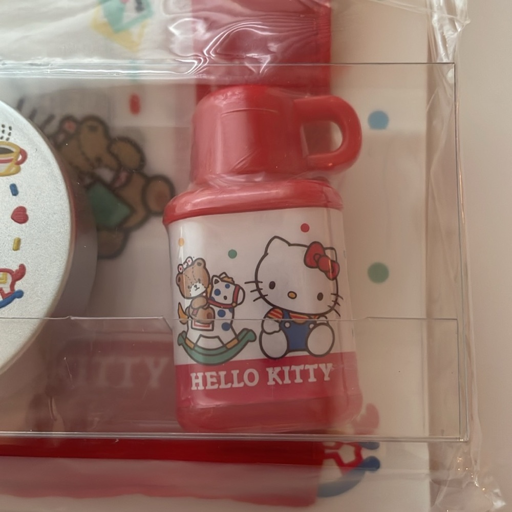 Hello Kitty Stamp Set - Picture 3 of 5